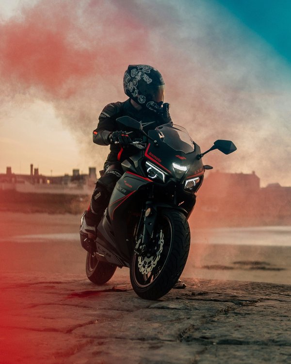 Quels sont les meilleurs filtres à air pour une performance optimale sur une Ducati Monster 821 ?